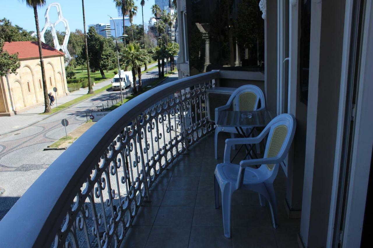 Batumi Apartment In Front Of Sheraton Экстерьер фото