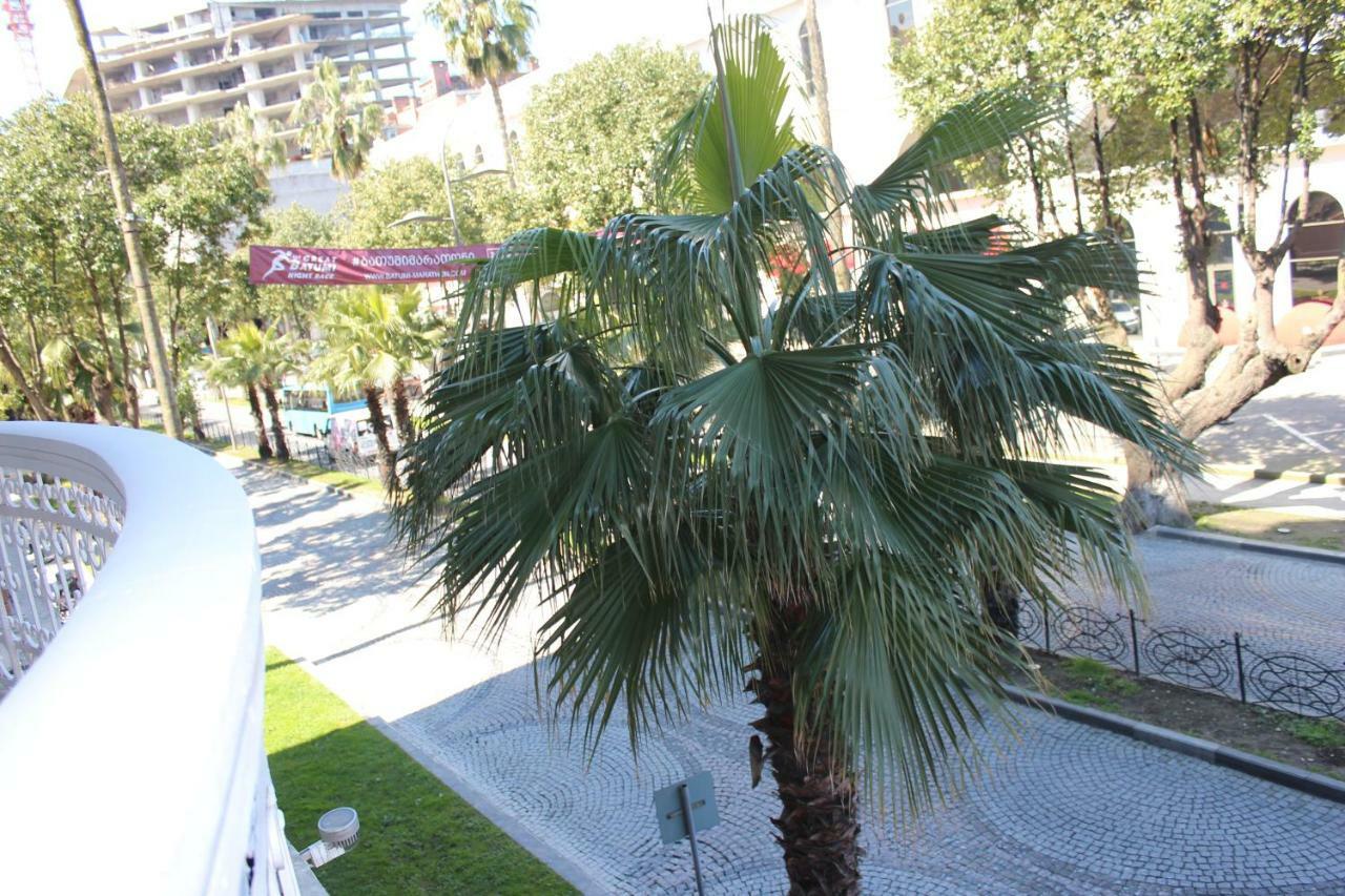 Batumi Apartment In Front Of Sheraton Экстерьер фото