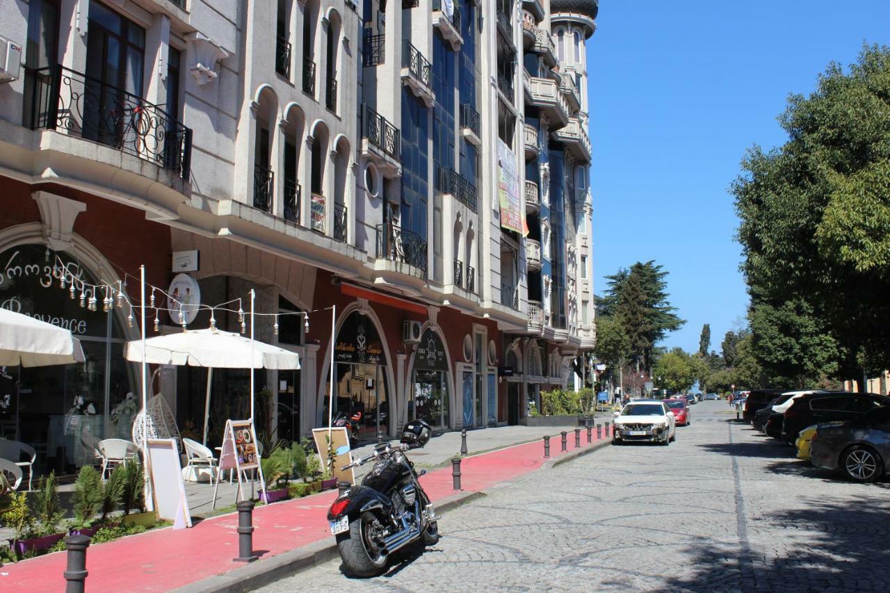 Batumi Apartment In Front Of Sheraton Экстерьер фото